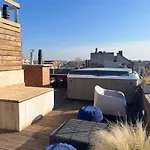 Stylish With Shared Rooftop Terrace Jacuzzi Mk2 Budapest