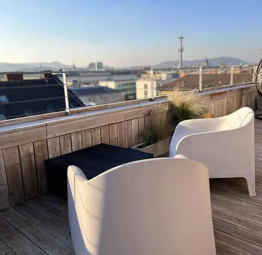 아파트 Stylish With Shared Rooftop Terrace Jacuzzi Mk2