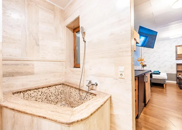 아파트 Stylish With Shared Rooftop Terrace Jacuzzi Mk2 부다페스트