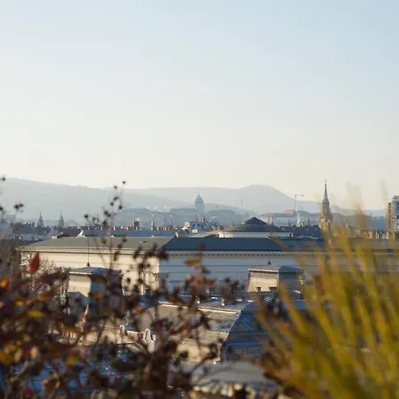 Stylish With Shared Rooftop Terrace Jacuzzi Mk2 Apartament *