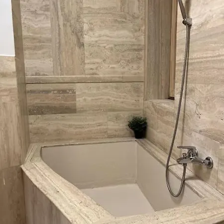 Stylish With Shared Rooftop Terrace Jacuzzi Mk2 Apartman *