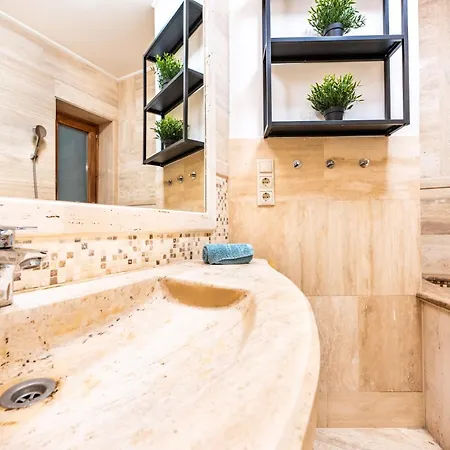 Stylish With Shared Rooftop Terrace Jacuzzi Mk2 * Budapest