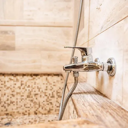 Apartament Stylish With Shared Rooftop Terrace Jacuzzi Mk2