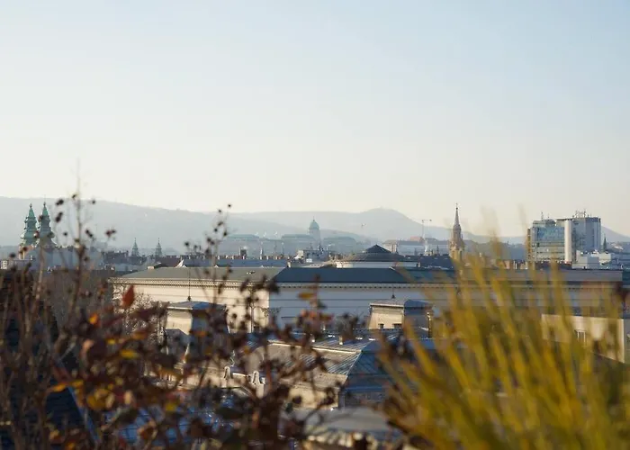 Stylish With Shared Rooftop Terrace Jacuzzi Mk2 דירה *