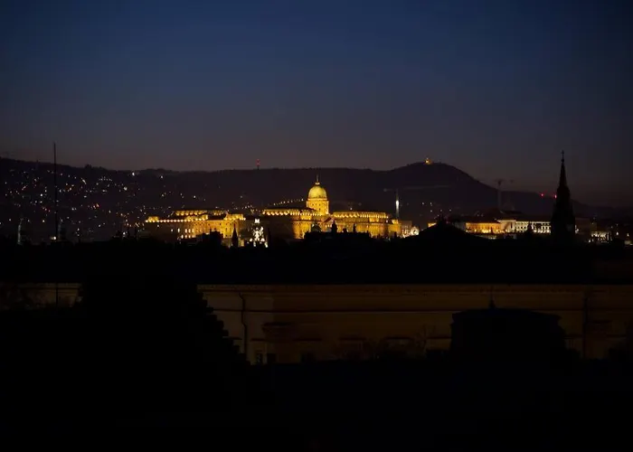 Stylish With Shared Rooftop Terrace Jacuzzi Mk2 Apartament *