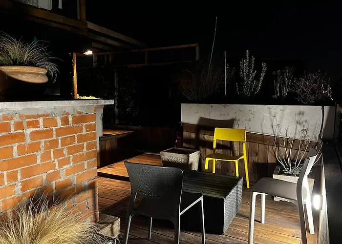 Stylish With Shared Rooftop Terrace Jacuzzi Mk2