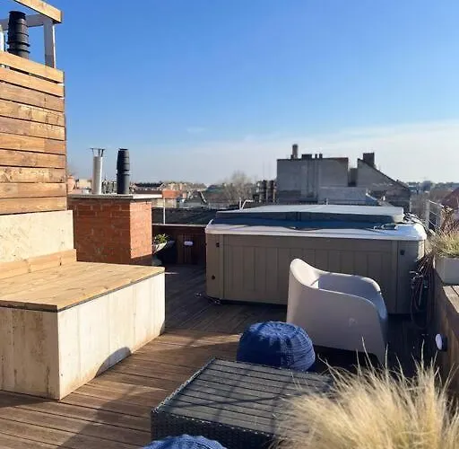 Stylish With Shared Rooftop Terrace Jacuzzi Mk2 Budapešť